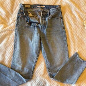 Levi's Women's Wedgies 26